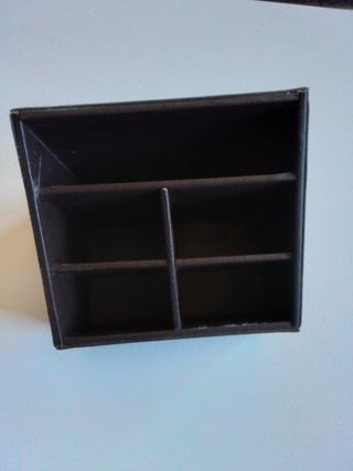 Organizador mandos de TV.