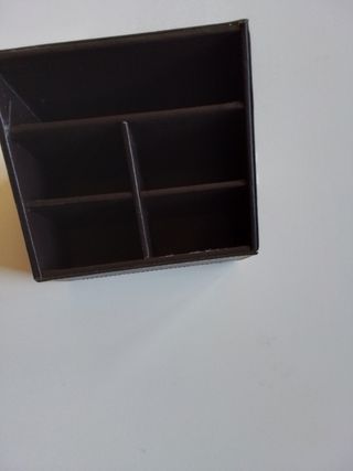 Organizador mandos de TV.