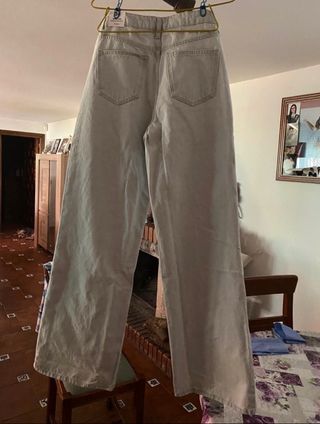 Pantalones vaqueros Mango. NUEVOS