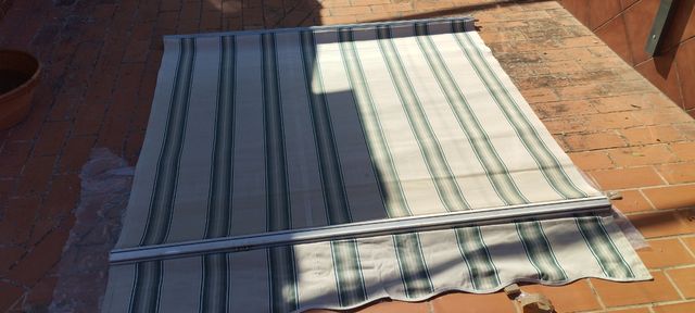 Dos toldos extensibles 1'90 x 1'80