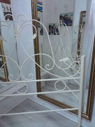 Cabecero metal lacado en blanco roto