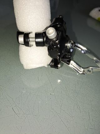 Desviador delantero plato bicicleta.