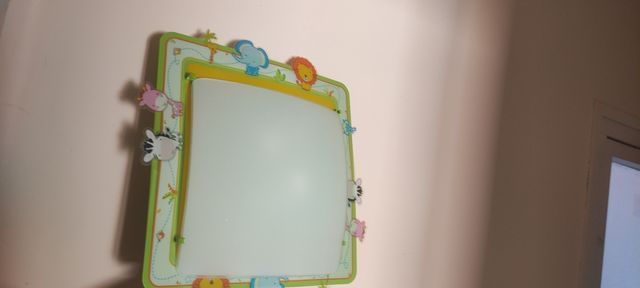 Lámpara habitación niño