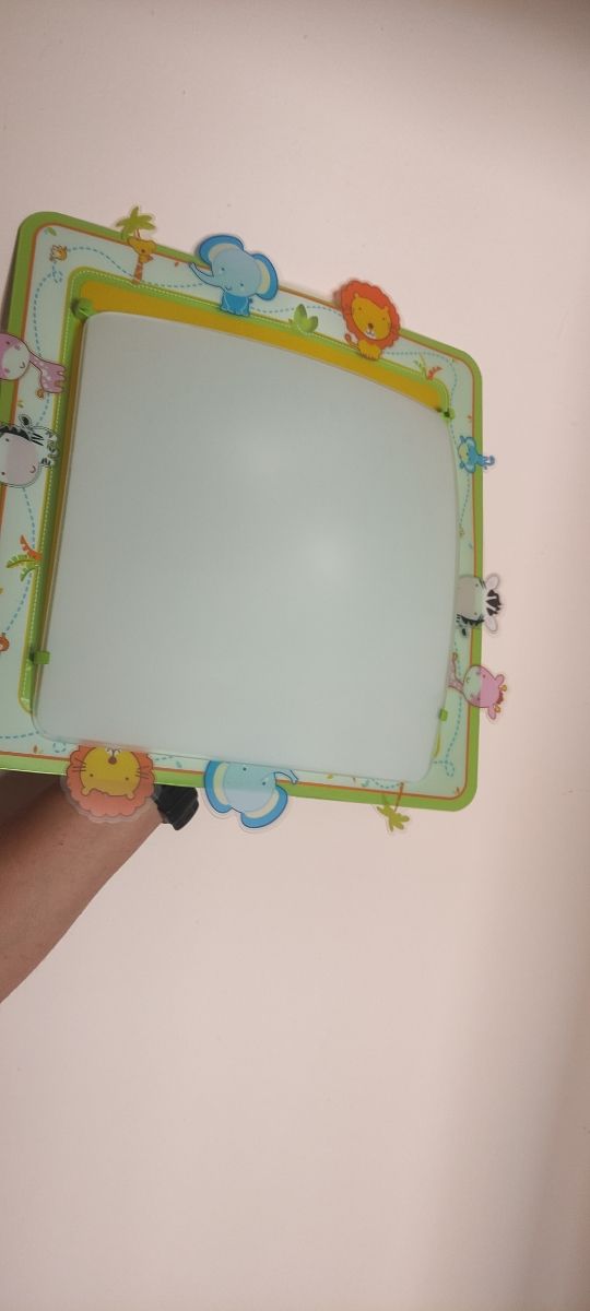 Lámpara habitación niño