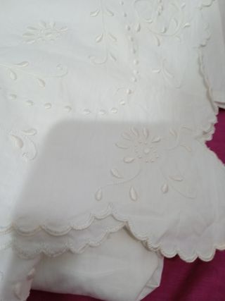 juego de sabanas antiguas bordadas