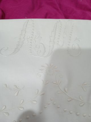 juego de sabanas antiguas bordadas