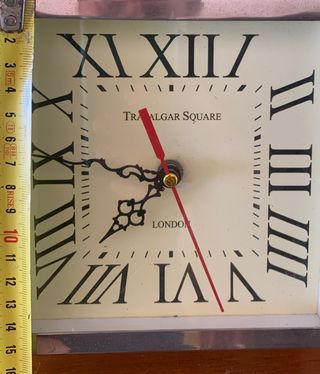 reloj de mesa grande