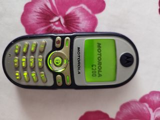 Telefoni cellulari (leggi descrizione)