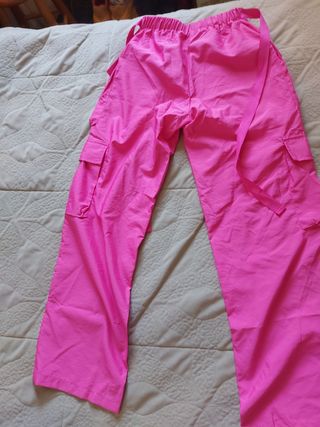 Pantalón cargo fucsia