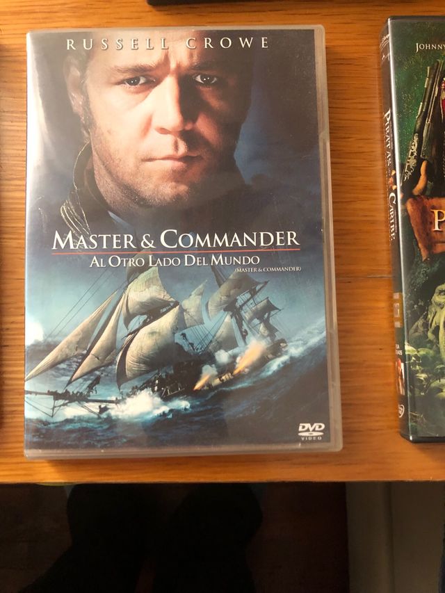 estanteria para poner DVD con películas