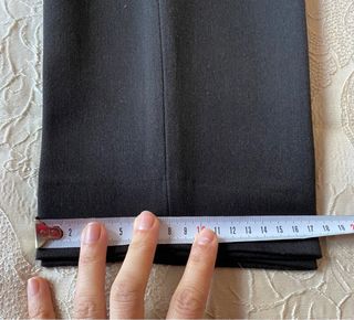 Pantalón negro de pinzas de lanilla mujer