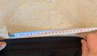 Pantalón negro de pinzas de lanilla mujer