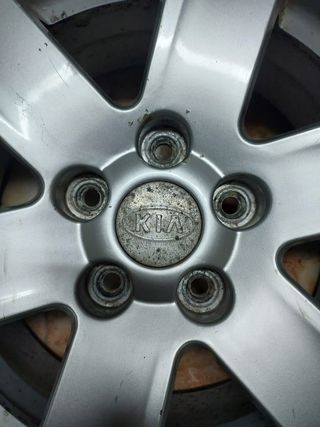 Rueda para coche Kia 
