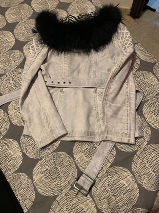 Cazadora motera de piel
