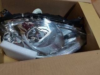 Fanale anteriore destro classe A