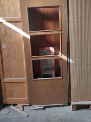 Puerta de paso cristalera