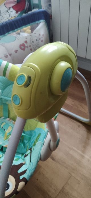 Columpio balancin bebé con música y movimiento