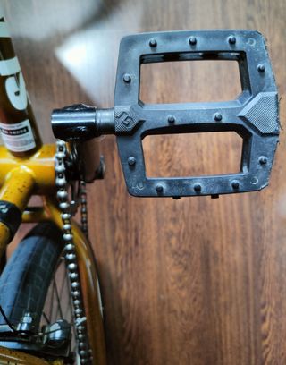 BMX CASI NUEVA CON CASCO Y ACCESORIOS