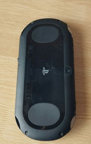 Psvita con tarjeta 8gb+ 7 juegos + Caja y estuche