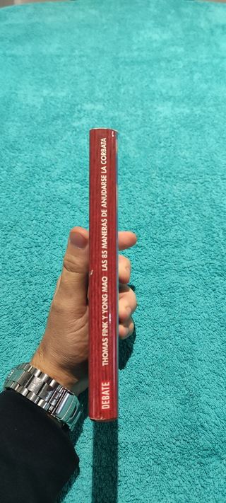 Libro sobre nudos de corbata.