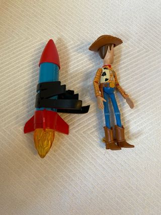 Muñeco Toy Story con cohete