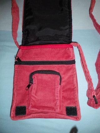 Bolso hippie, cartera y espejo.