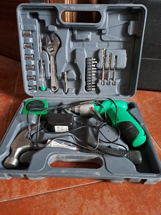 Maletín Taladro a bateria Titan 