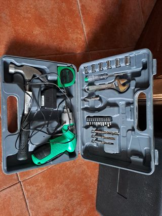 Maletín Taladro a bateria Titan 