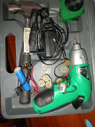 Maletín Taladro a bateria Titan