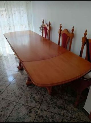 Mesa de comedor de madera pino