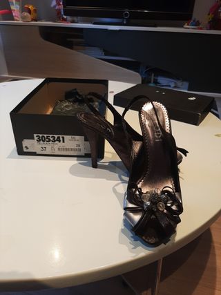 Zapato tacón fiesta boda plata negro piel