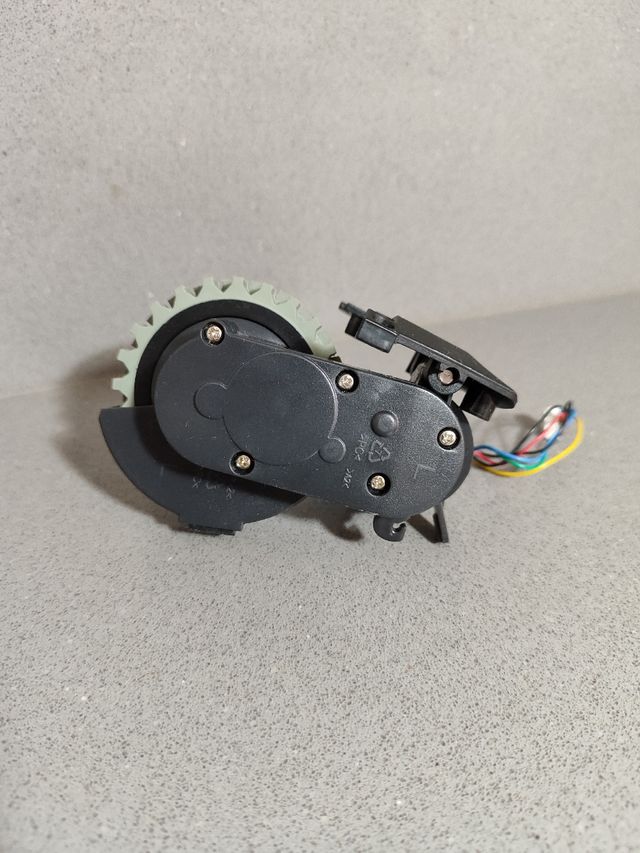 Rueda izquierda robot Lefant