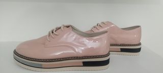 Zapato plano con cordones, zara.