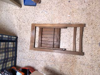 2 sillas de madera plegables