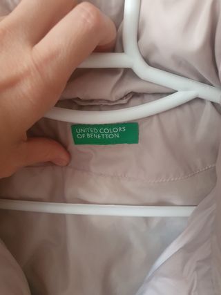 Plumas beige de benetton talla s