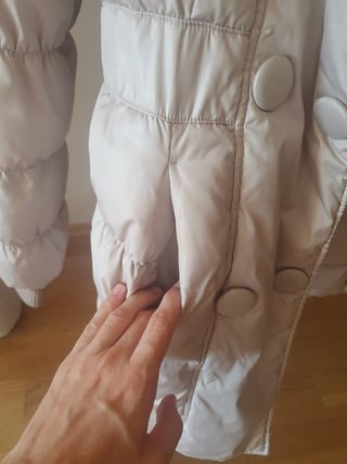 Plumas beige de benetton talla s