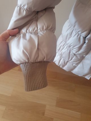 Plumas beige de benetton talla s