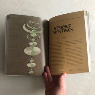 Libro unsolved mysteries