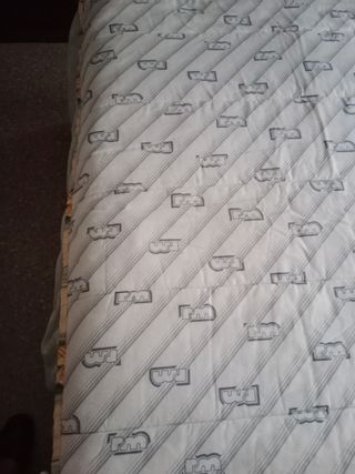 Colcha Edredón están pada está nueva cama 180x135