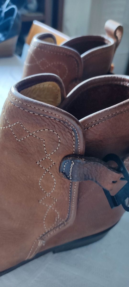 Botines camperos piel chica Callagham 