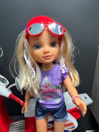 MUÑECA NANCY CON MOTO