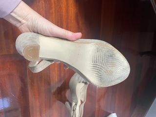 zapatos beige marca Di Donna 37