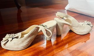 zapatos beige marca Di Donna 37