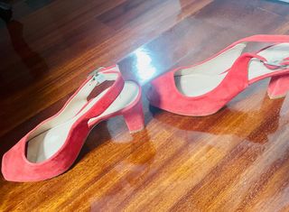 sandalias Unisa color rojo 36