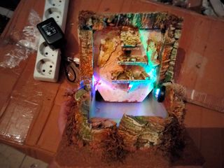 Fuente eléctrica con luz para belén
