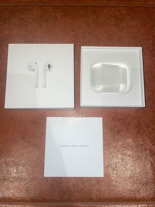Caja original airpods segunda generación