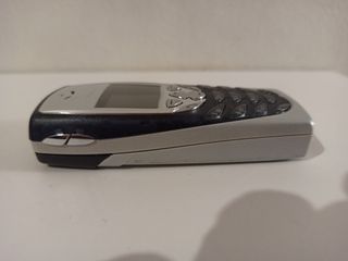 Nokia 8310