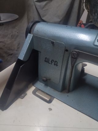 Maquina de coser industrial Alfa
