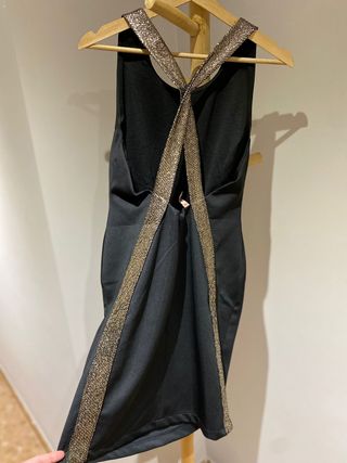 Vestido negro y dorado