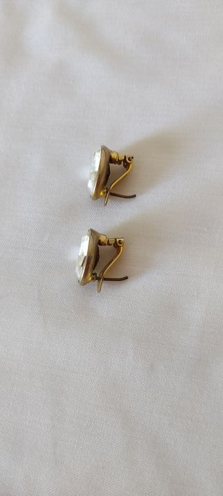 Pendientes dorados con cristal tallado. N82